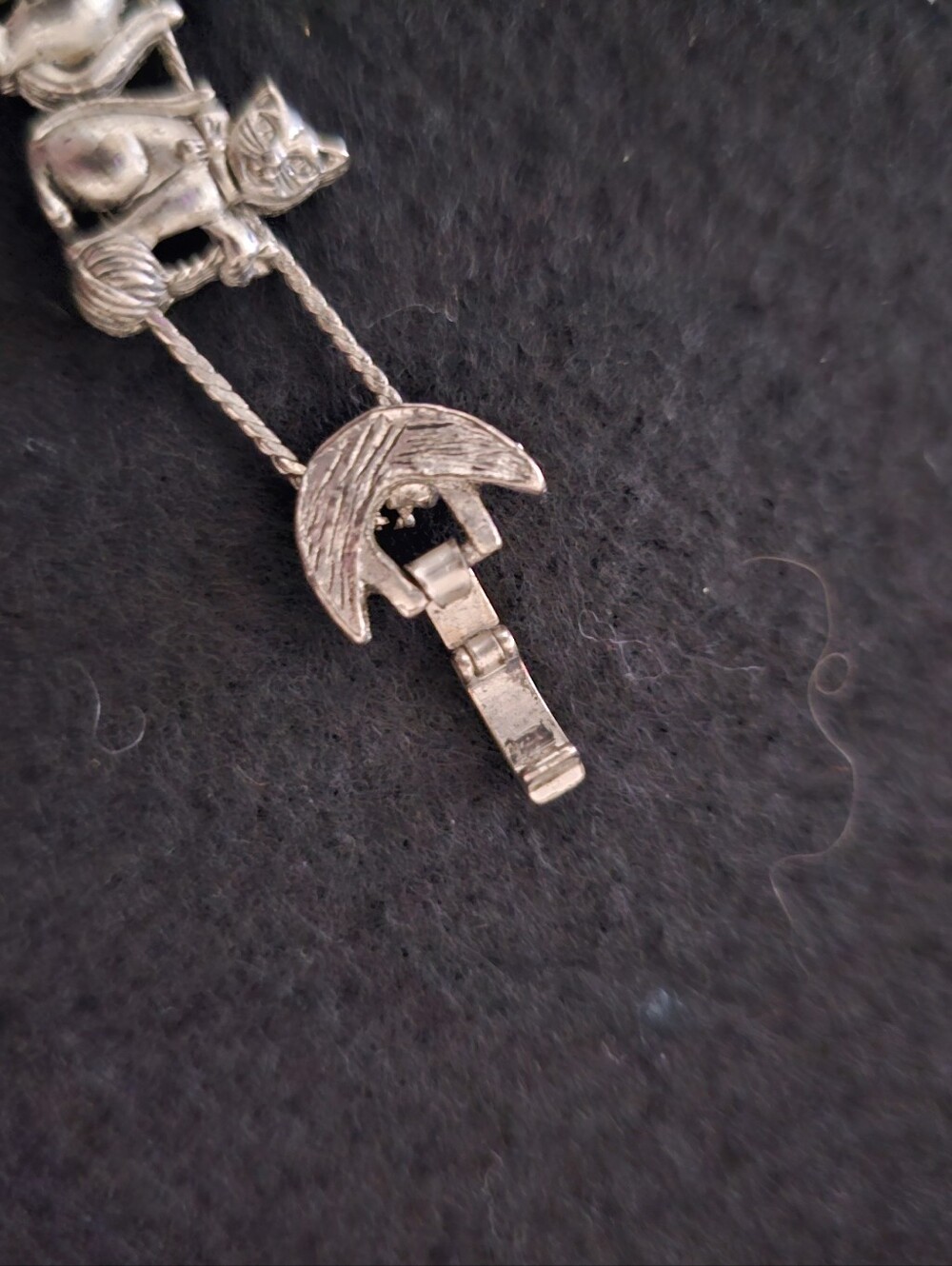 Vintage Silver-Tone Cat Link Bracelet - Silver Cat Jewelry - Picture 3 of 4